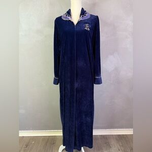 Christian Dior vintage 1960-1970s velvet robe sleep dress / silk collar
